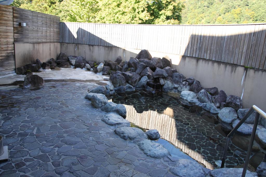 Готель Toyota Shirakawa-Go Eco-Institute Екстер'єр фото
